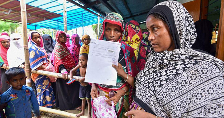 কুয়াশার মধ্যে এক ছটাক রোদ্দুর বছরের শুরুতেই